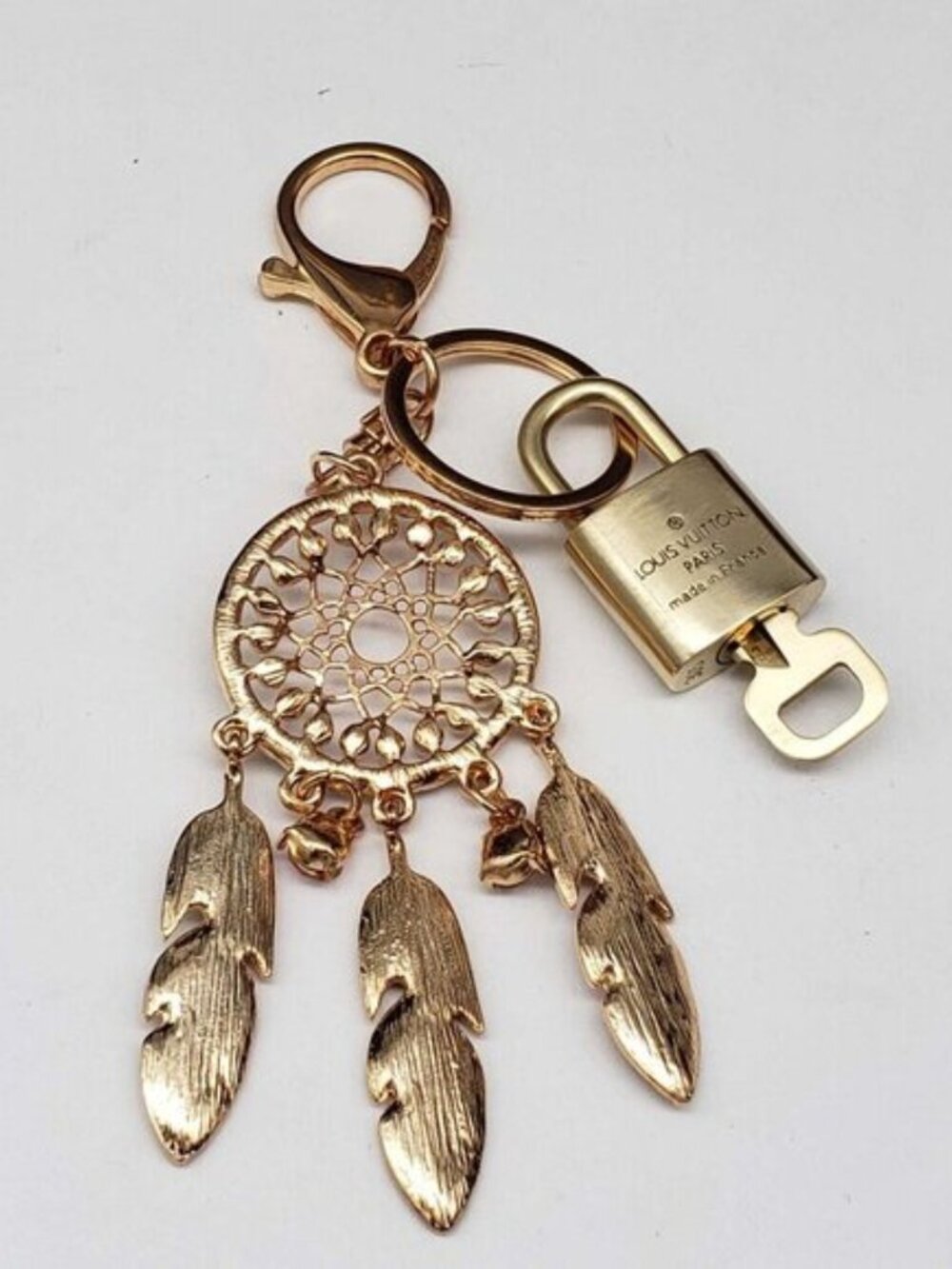 LV Gold Padlock Authentic 🔑 Luxury Bag Charm w/ Unbranded Keychain - Picture 7 of 8